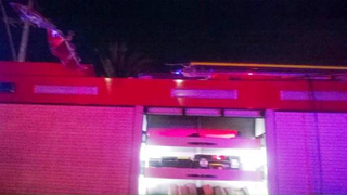 Illustration for article titled Harrowing Video Shows A Fire Truck Clipping The Blades Of A Helicopter